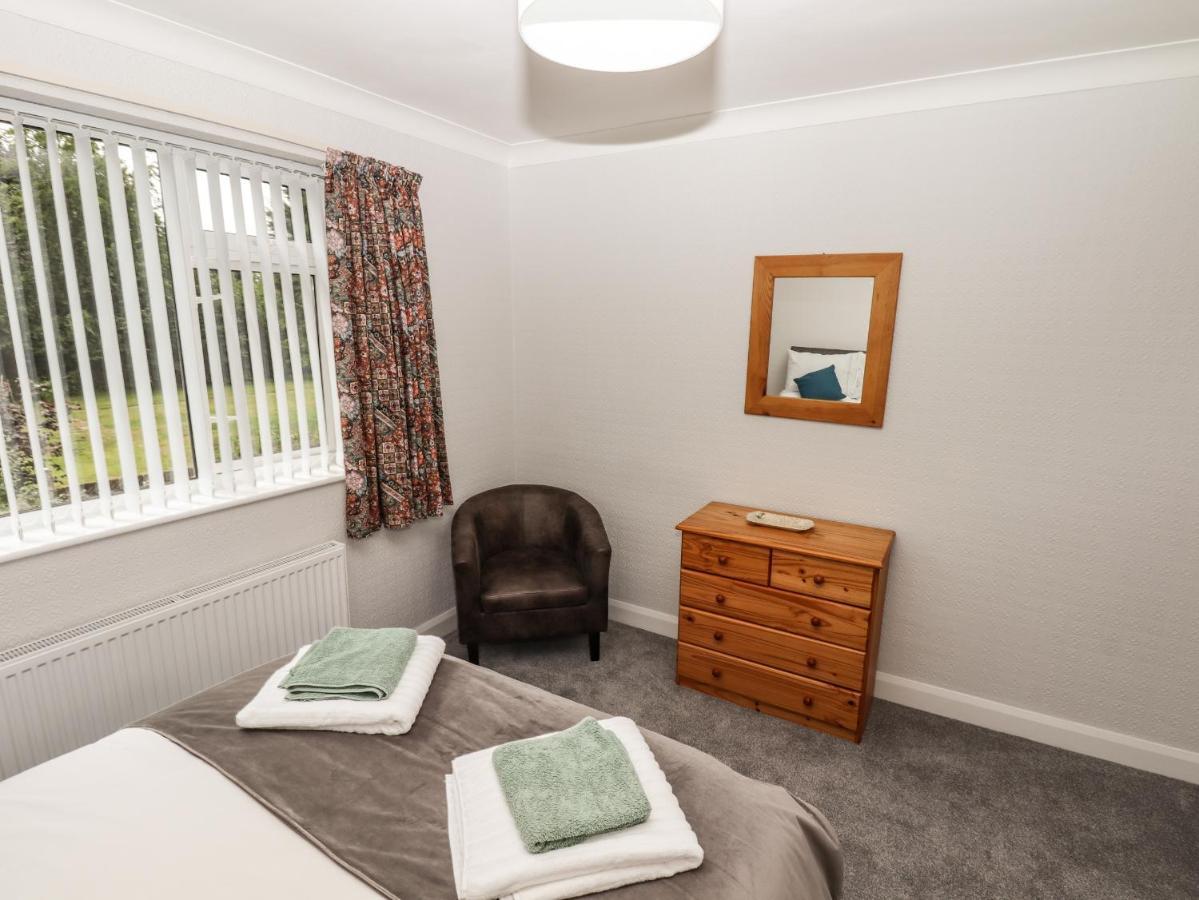 Spring Close Southport Luaran gambar